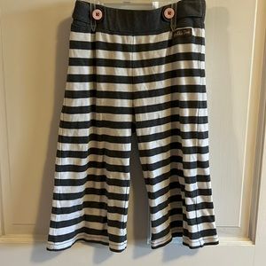 Matilda Jane size 4 striped capris